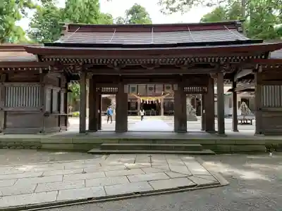 白山比咩神社の山門・神門