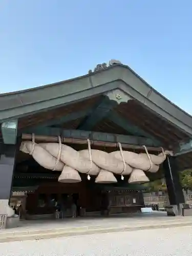 出雲大社の{uncategorized: "未分類", other: "その他", undefined: "問題あり", building: "その他建物", grave: "お墓", sacred_gate: "鳥居", guardian: "狛犬", statue: "像", buddha: "仏像", history: "歴史", nature: "自然", garden: "庭園", animal: "動物", pagoda: "塔", temizu: "手水舎", mountain_gate: "山門・神門", sanctuary: "本殿・本堂", subordinate: "末社・摂社", art: "芸術", scenery: "景色", jizo: "地蔵", ema: "絵馬", goshuin: "御朱印", omikuji: "おみくじ", items: "授与品その他", amulet: "お守り", goshuincho: "御朱印帳", eats: "食事", festival: "お祭り", votive_dance: "神楽", shichigosan: "七五三参", wedding: "結婚式", experience: "体験その他", initially: "初詣", around: "周辺", anti_infection: "感染症対策"}