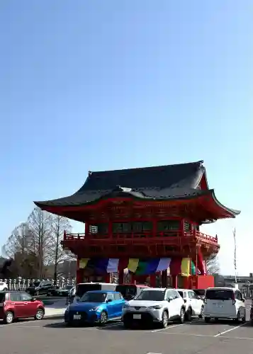成田山名古屋別院大聖寺(犬山成田山)の{uncategorized: "未分類", other: "その他", undefined: "問題あり", building: "その他建物", grave: "お墓", sacred_gate: "鳥居", guardian: "狛犬", statue: "像", buddha: "仏像", history: "歴史", nature: "自然", garden: "庭園", animal: "動物", pagoda: "塔", temizu: "手水舎", mountain_gate: "山門・神門", sanctuary: "本殿・本堂", subordinate: "末社・摂社", art: "芸術", scenery: "景色", jizo: "地蔵", ema: "絵馬", goshuin: "御朱印", omikuji: "おみくじ", items: "授与品その他", amulet: "お守り", goshuincho: "御朱印帳", eats: "食事", festival: "お祭り", votive_dance: "神楽", shichigosan: "七五三参", wedding: "結婚式", experience: "体験その他", initially: "初詣", around: "周辺", anti_infection: "感染症対策"}