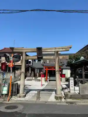 鴎稲荷神社の{uncategorized: "未分類", other: "その他", undefined: "問題あり", building: "その他建物", grave: "お墓", sacred_gate: "鳥居", guardian: "狛犬", statue: "像", buddha: "仏像", history: "歴史", nature: "自然", garden: "庭園", animal: "動物", pagoda: "塔", temizu: "手水舎", mountain_gate: "山門・神門", sanctuary: "本殿・本堂", subordinate: "末社・摂社", art: "芸術", scenery: "景色", jizo: "地蔵", ema: "絵馬", goshuin: "御朱印", omikuji: "おみくじ", items: "授与品その他", amulet: "お守り", goshuincho: "御朱印帳", eats: "食事", festival: "お祭り", votive_dance: "神楽", shichigosan: "七五三参", wedding: "結婚式", experience: "体験その他", initially: "初詣", around: "周辺", anti_infection: "感染症対策"}