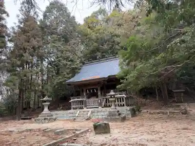 猿投神社の{uncategorized: "未分類", other: "その他", undefined: "問題あり", building: "その他建物", grave: "お墓", sacred_gate: "鳥居", guardian: "狛犬", statue: "像", buddha: "仏像", history: "歴史", nature: "自然", garden: "庭園", animal: "動物", pagoda: "塔", temizu: "手水舎", mountain_gate: "山門・神門", sanctuary: "本殿・本堂", subordinate: "末社・摂社", art: "芸術", scenery: "景色", jizo: "地蔵", ema: "絵馬", goshuin: "御朱印", omikuji: "おみくじ", items: "授与品その他", amulet: "お守り", goshuincho: "御朱印帳", eats: "食事", festival: "お祭り", votive_dance: "神楽", shichigosan: "七五三参", wedding: "結婚式", experience: "体験その他", initially: "初詣", around: "周辺", anti_infection: "感染症対策"}