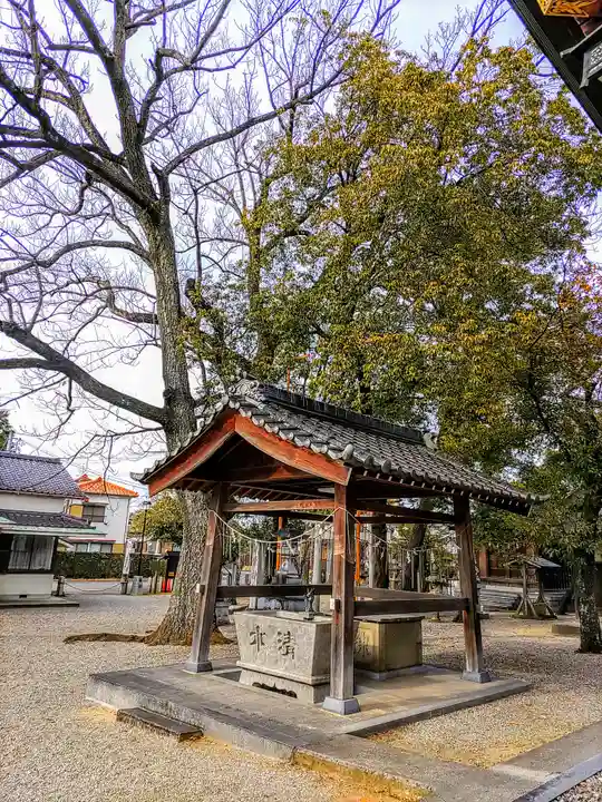 和泉八劔神社の手水舎