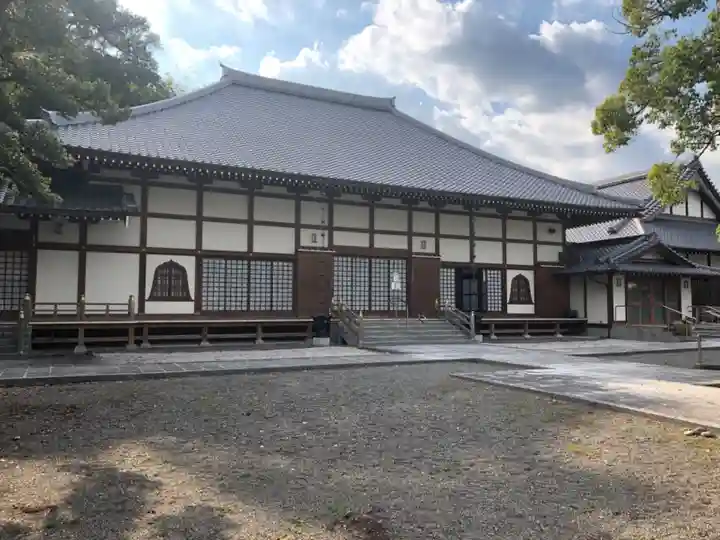 西光寺の本殿・本堂