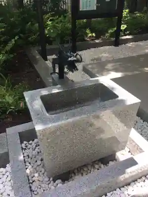 葺城稲荷神社の手水舎