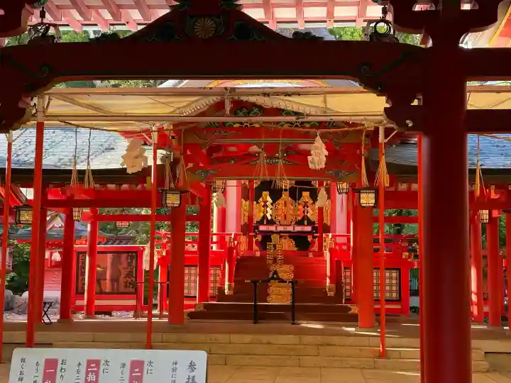 生田神社の{uncategorized: "未分類", other: "その他", undefined: "問題あり", building: "その他建物", grave: "お墓", sacred_gate: "鳥居", guardian: "狛犬", statue: "像", buddha: "仏像", history: "歴史", nature: "自然", garden: "庭園", animal: "動物", pagoda: "塔", temizu: "手水舎", mountain_gate: "山門・神門", sanctuary: "本殿・本堂", subordinate: "末社・摂社", art: "芸術", scenery: "景色", jizo: "地蔵", ema: "絵馬", goshuin: "御朱印", omikuji: "おみくじ", items: "授与品その他", amulet: "お守り", goshuincho: "御朱印帳", eats: "食事", festival: "お祭り", votive_dance: "神楽", shichigosan: "七五三参", wedding: "結婚式", experience: "体験その他", initially: "初詣", around: "周辺", anti_infection: "感染症対策"}