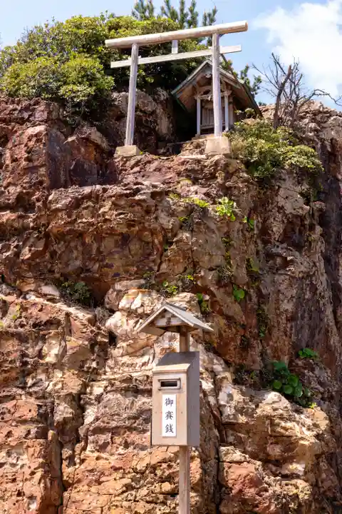 稲佐の浜 弁天島(島根県)