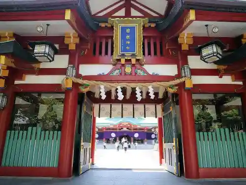 日枝神社の山門