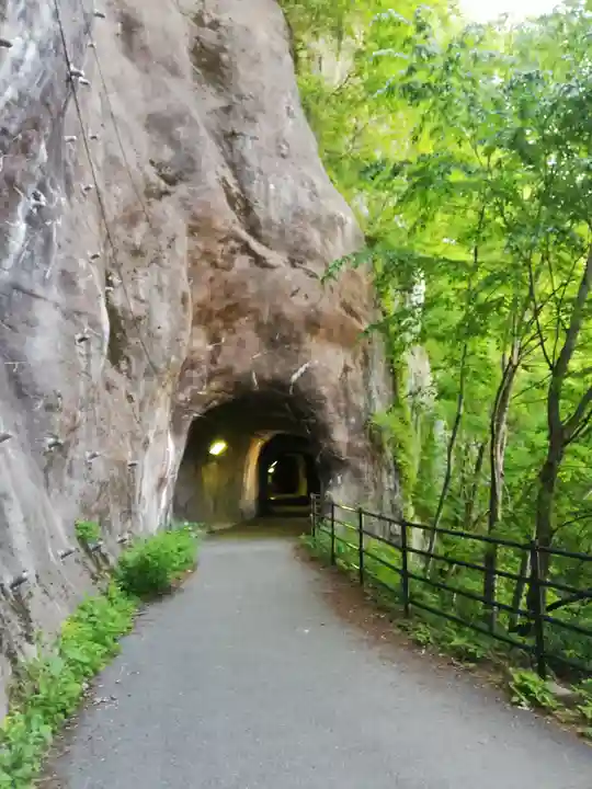 楯岩鬼怒姫神社(栃木県)