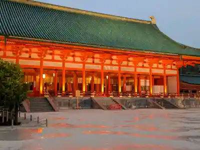 平安神宮の{uncategorized: "未分類", other: "その他", undefined: "問題あり", building: "その他建物", grave: "お墓", sacred_gate: "鳥居", guardian: "狛犬", statue: "像", buddha: "仏像", history: "歴史", nature: "自然", garden: "庭園", animal: "動物", pagoda: "塔", temizu: "手水舎", mountain_gate: "山門・神門", sanctuary: "本殿・本堂", subordinate: "末社・摂社", art: "芸術", scenery: "景色", jizo: "地蔵", ema: "絵馬", goshuin: "御朱印", omikuji: "おみくじ", items: "授与品その他", amulet: "お守り", goshuincho: "御朱印帳", eats: "食事", festival: "お祭り", votive_dance: "神楽", shichigosan: "七五三参", wedding: "結婚式", experience: "体験その他", initially: "初詣", around: "周辺", anti_infection: "感染症対策"}