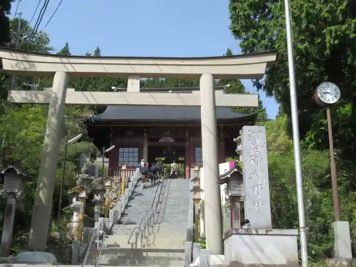 武蔵御嶽神社の鳥居
