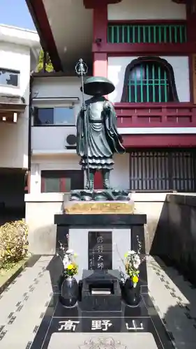 放生寺の像