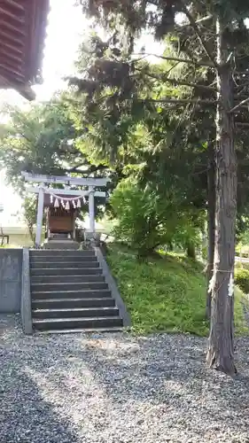 八幡神社の鳥居