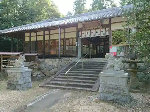 八幡神社の本殿・本堂