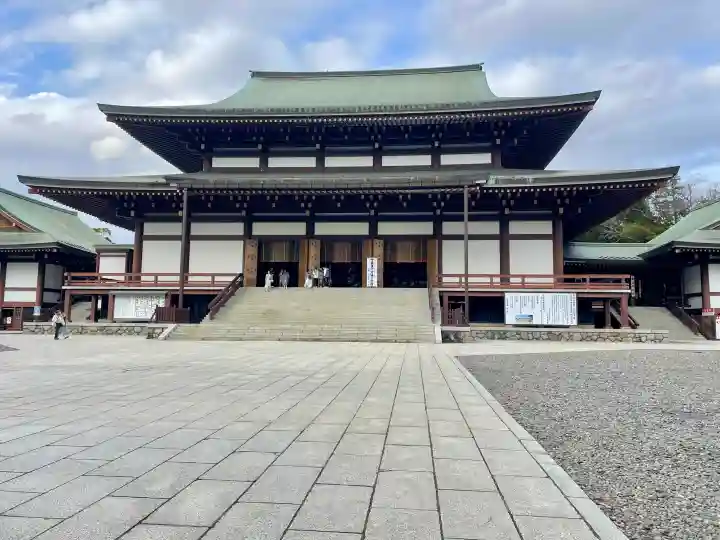 成田山新勝寺の{uncategorized: "未分類", other: "その他", undefined: "問題あり", building: "その他建物", grave: "お墓", sacred_gate: "鳥居", guardian: "狛犬", statue: "像", buddha: "仏像", history: "歴史", nature: "自然", garden: "庭園", animal: "動物", pagoda: "塔", temizu: "手水舎", mountain_gate: "山門・神門", sanctuary: "本殿・本堂", subordinate: "末社・摂社", art: "芸術", scenery: "景色", jizo: "地蔵", ema: "絵馬", goshuin: "御朱印", omikuji: "おみくじ", items: "授与品その他", amulet: "お守り", goshuincho: "御朱印帳", eats: "食事", festival: "お祭り", votive_dance: "神楽", shichigosan: "七五三参", wedding: "結婚式", experience: "体験その他", initially: "初詣", around: "周辺", anti_infection: "感染症対策"}
