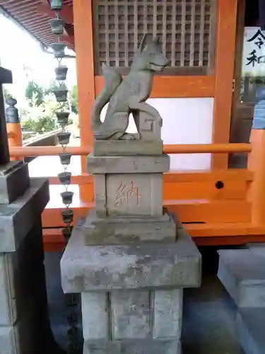 豊受稲荷本宮の狛犬