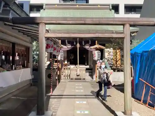 宮益御嶽神社の鳥居