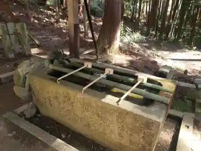 日撫神社の手水舎