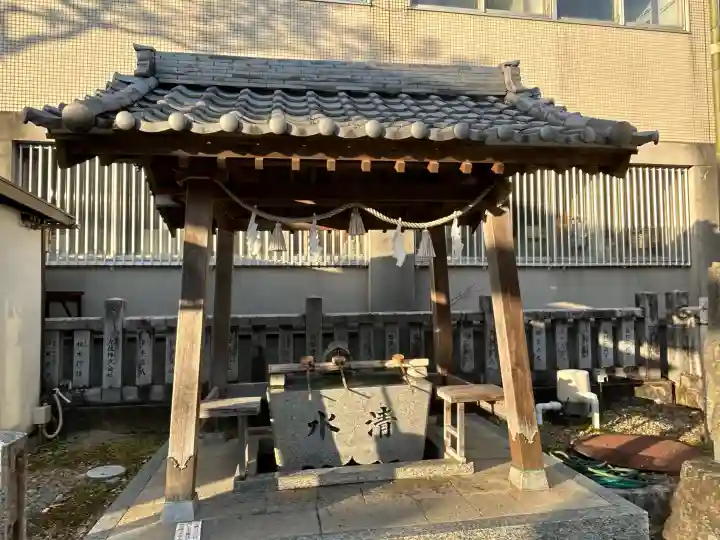 橿森神社の{uncategorized: "未分類", other: "その他", undefined: "問題あり", building: "その他建物", grave: "お墓", sacred_gate: "鳥居", guardian: "狛犬", statue: "像", buddha: "仏像", history: "歴史", nature: "自然", garden: "庭園", animal: "動物", pagoda: "塔", temizu: "手水舎", mountain_gate: "山門・神門", sanctuary: "本殿・本堂", subordinate: "末社・摂社", art: "芸術", scenery: "景色", jizo: "地蔵", ema: "絵馬", goshuin: "御朱印", omikuji: "おみくじ", items: "授与品その他", amulet: "お守り", goshuincho: "御朱印帳", eats: "食事", festival: "お祭り", votive_dance: "神楽", shichigosan: "七五三参", wedding: "結婚式", experience: "体験その他", initially: "初詣", around: "周辺", anti_infection: "感染症対策"}