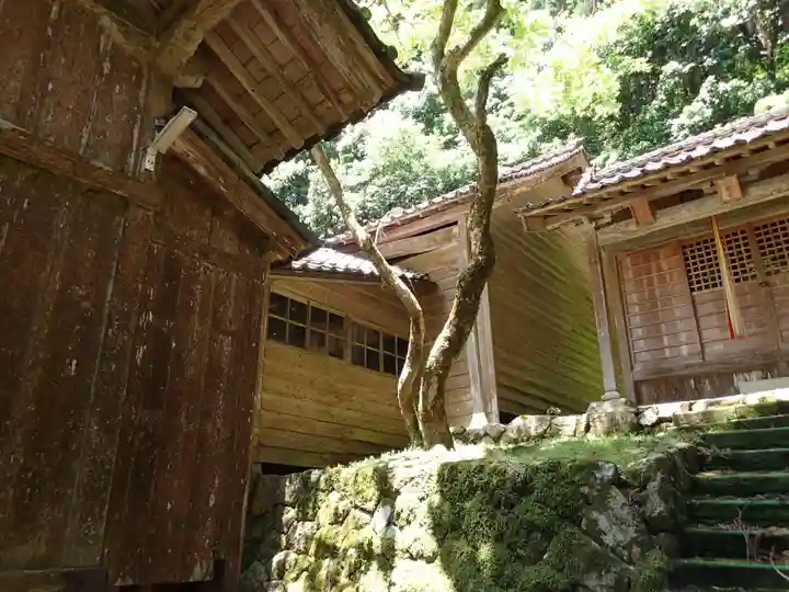 雷神社の本殿・本堂
