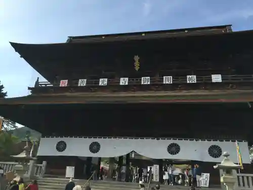 善光寺の山門