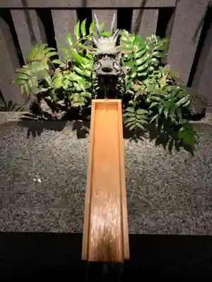 福徳神社（芽吹稲荷）の手水舎