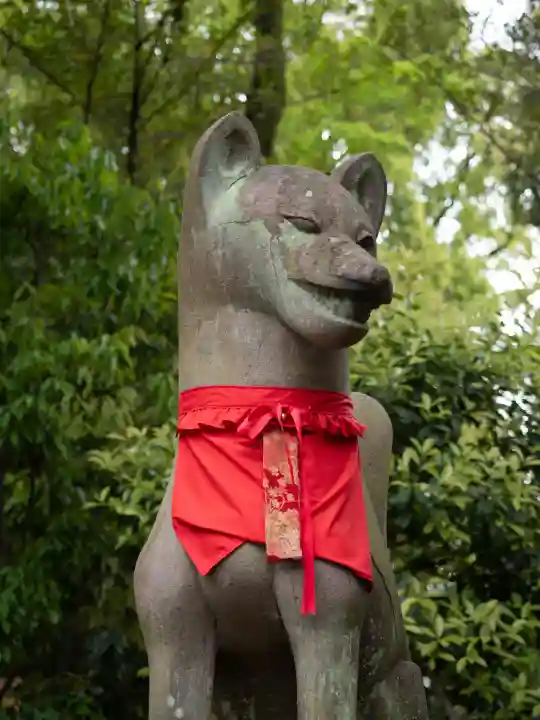 伏見稲荷大社の{uncategorized: "未分類", other: "その他", undefined: "問題あり", building: "その他建物", grave: "お墓", sacred_gate: "鳥居", guardian: "狛犬", statue: "像", buddha: "仏像", history: "歴史", nature: "自然", garden: "庭園", animal: "動物", pagoda: "塔", temizu: "手水舎", mountain_gate: "山門・神門", sanctuary: "本殿・本堂", subordinate: "末社・摂社", art: "芸術", scenery: "景色", jizo: "地蔵", ema: "絵馬", goshuin: "御朱印", omikuji: "おみくじ", items: "授与品その他", amulet: "お守り", goshuincho: "御朱印帳", eats: "食事", festival: "お祭り", votive_dance: "神楽", shichigosan: "七五三参", wedding: "結婚式", experience: "体験その他", initially: "初詣", around: "周辺", anti_infection: "感染症対策"}