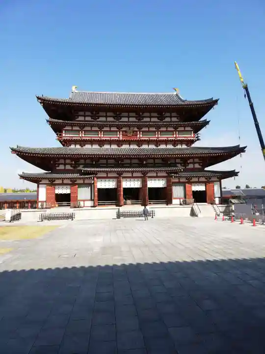 薬師寺の本殿・本堂