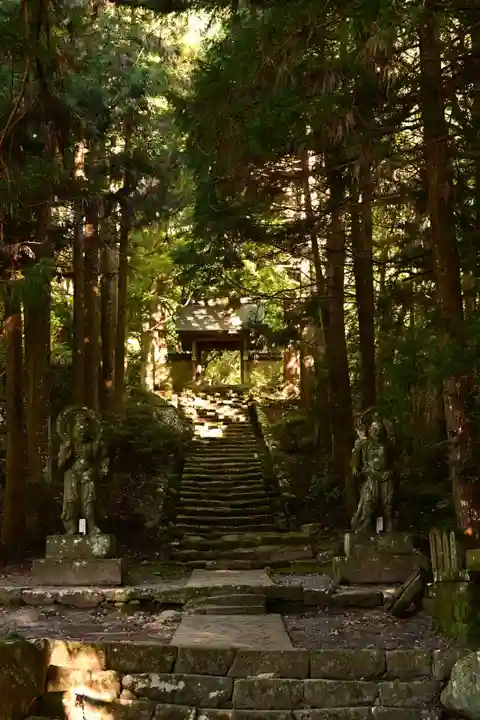 両子寺(大分県)