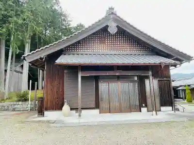 円満寺の{uncategorized: "未分類", other: "その他", undefined: "問題あり", building: "その他建物", grave: "お墓", sacred_gate: "鳥居", guardian: "狛犬", statue: "像", buddha: "仏像", history: "歴史", nature: "自然", garden: "庭園", animal: "動物", pagoda: "塔", temizu: "手水舎", mountain_gate: "山門・神門", sanctuary: "本殿・本堂", subordinate: "末社・摂社", art: "芸術", scenery: "景色", jizo: "地蔵", ema: "絵馬", goshuin: "御朱印", omikuji: "おみくじ", items: "授与品その他", amulet: "お守り", goshuincho: "御朱印帳", eats: "食事", festival: "お祭り", votive_dance: "神楽", shichigosan: "七五三参", wedding: "結婚式", experience: "体験その他", initially: "初詣", around: "周辺", anti_infection: "感染症対策"}