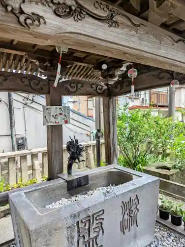 叶神社 (西叶神社)の手水舎