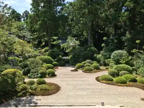 龍潭寺の庭園