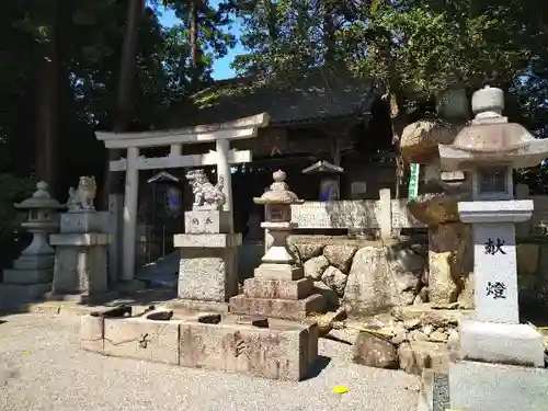 立志神社の鳥居