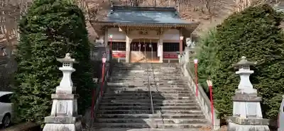 藤原町護国神社の本殿・本堂