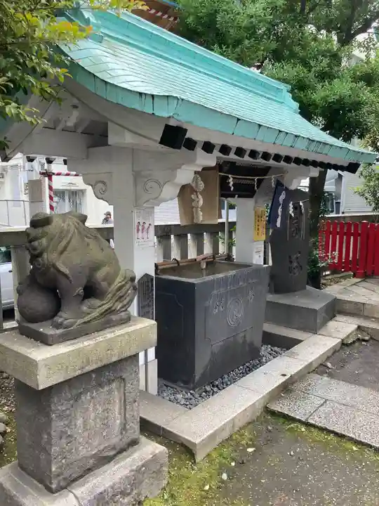 椙森神社の手水舎