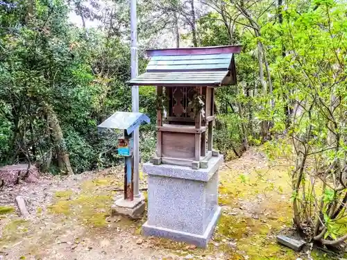 城山八幡宮の末社・摂社