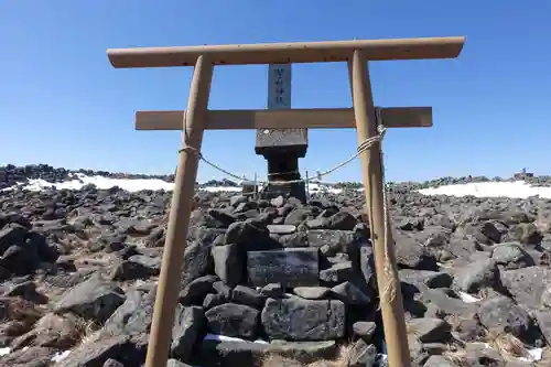 蓼科神社奥宮の本殿