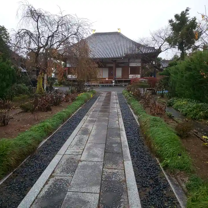 満宝寺の本殿・本堂