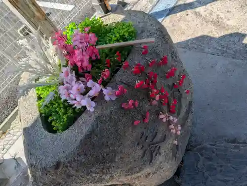 阿邪訶根神社の{uncategorized: "未分類", other: "その他", undefined: "問題あり", building: "その他建物", grave: "お墓", sacred_gate: "鳥居", guardian: "狛犬", statue: "像", buddha: "仏像", history: "歴史", nature: "自然", garden: "庭園", animal: "動物", pagoda: "塔", temizu: "手水舎", mountain_gate: "山門・神門", sanctuary: "本殿・本堂", subordinate: "末社・摂社", art: "芸術", scenery: "景色", jizo: "地蔵", ema: "絵馬", goshuin: "御朱印", omikuji: "おみくじ", items: "授与品その他", amulet: "お守り", goshuincho: "御朱印帳", eats: "食事", festival: "お祭り", votive_dance: "神楽", shichigosan: "七五三参", wedding: "結婚式", experience: "体験その他", initially: "初詣", around: "周辺", anti_infection: "感染症対策"}
