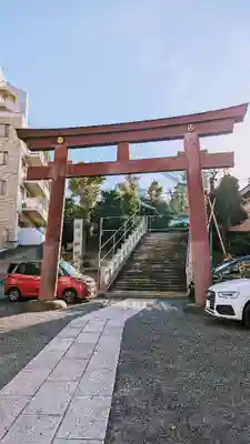 白金氷川神社の鳥居