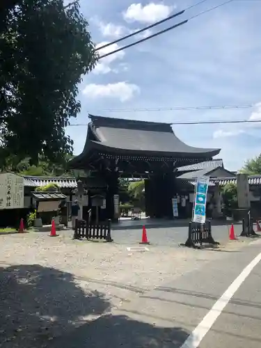 京都乃木神社の山門・神門