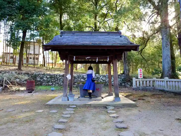 弓削神社の手水舎