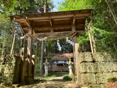 新里今宮神社の{uncategorized: "未分類", other: "その他", undefined: "問題あり", building: "その他建物", grave: "お墓", sacred_gate: "鳥居", guardian: "狛犬", statue: "像", buddha: "仏像", history: "歴史", nature: "自然", garden: "庭園", animal: "動物", pagoda: "塔", temizu: "手水舎", mountain_gate: "山門・神門", sanctuary: "本殿・本堂", subordinate: "末社・摂社", art: "芸術", scenery: "景色", jizo: "地蔵", ema: "絵馬", goshuin: "御朱印", omikuji: "おみくじ", items: "授与品その他", amulet: "お守り", goshuincho: "御朱印帳", eats: "食事", festival: "お祭り", votive_dance: "神楽", shichigosan: "七五三参", wedding: "結婚式", experience: "体験その他", initially: "初詣", around: "周辺", anti_infection: "感染症対策"}