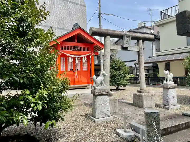 正一位原市場稲荷大明神の{uncategorized: "未分類", other: "その他", undefined: "問題あり", building: "その他建物", grave: "お墓", sacred_gate: "鳥居", guardian: "狛犬", statue: "像", buddha: "仏像", history: "歴史", nature: "自然", garden: "庭園", animal: "動物", pagoda: "塔", temizu: "手水舎", mountain_gate: "山門・神門", sanctuary: "本殿・本堂", subordinate: "末社・摂社", art: "芸術", scenery: "景色", jizo: "地蔵", ema: "絵馬", goshuin: "御朱印", omikuji: "おみくじ", items: "授与品その他", amulet: "お守り", goshuincho: "御朱印帳", eats: "食事", festival: "お祭り", votive_dance: "神楽", shichigosan: "七五三参", wedding: "結婚式", experience: "体験その他", initially: "初詣", around: "周辺", anti_infection: "感染症対策"}
