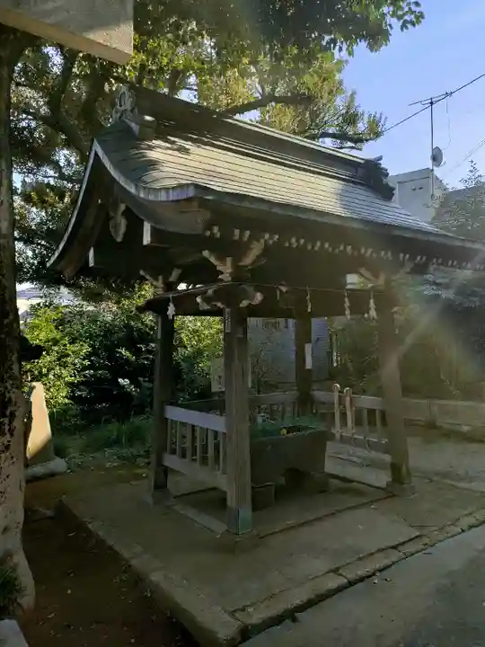 上高田氷川神社の手水舎