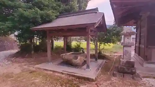 春日神社の手水