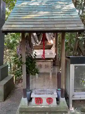 多鯰ヶ池弁天宮の末社・摂社