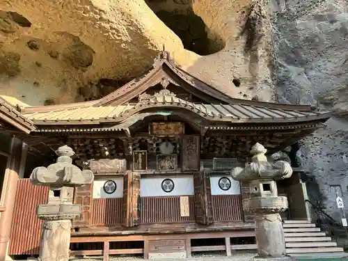 大谷寺の本殿・本堂