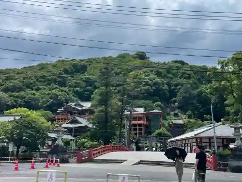 祐徳稲荷神社の{uncategorized: "未分類", other: "その他", undefined: "問題あり", building: "その他建物", grave: "お墓", sacred_gate: "鳥居", guardian: "狛犬", statue: "像", buddha: "仏像", history: "歴史", nature: "自然", garden: "庭園", animal: "動物", pagoda: "塔", temizu: "手水舎", mountain_gate: "山門・神門", sanctuary: "本殿・本堂", subordinate: "末社・摂社", art: "芸術", scenery: "景色", jizo: "地蔵", ema: "絵馬", goshuin: "御朱印", omikuji: "おみくじ", items: "授与品その他", amulet: "お守り", goshuincho: "御朱印帳", eats: "食事", festival: "お祭り", votive_dance: "神楽", shichigosan: "七五三参", wedding: "結婚式", experience: "体験その他", initially: "初詣", around: "周辺", anti_infection: "感染症対策"}