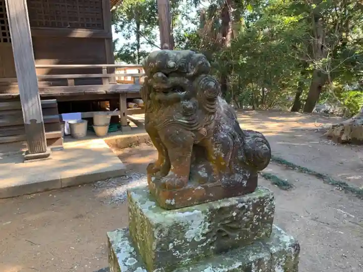 水神社の狛犬