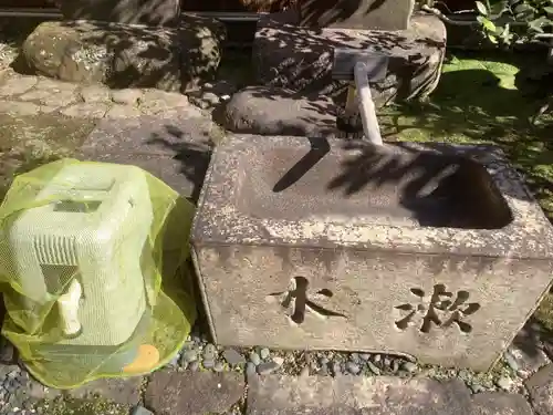 聞安寺の手水舎